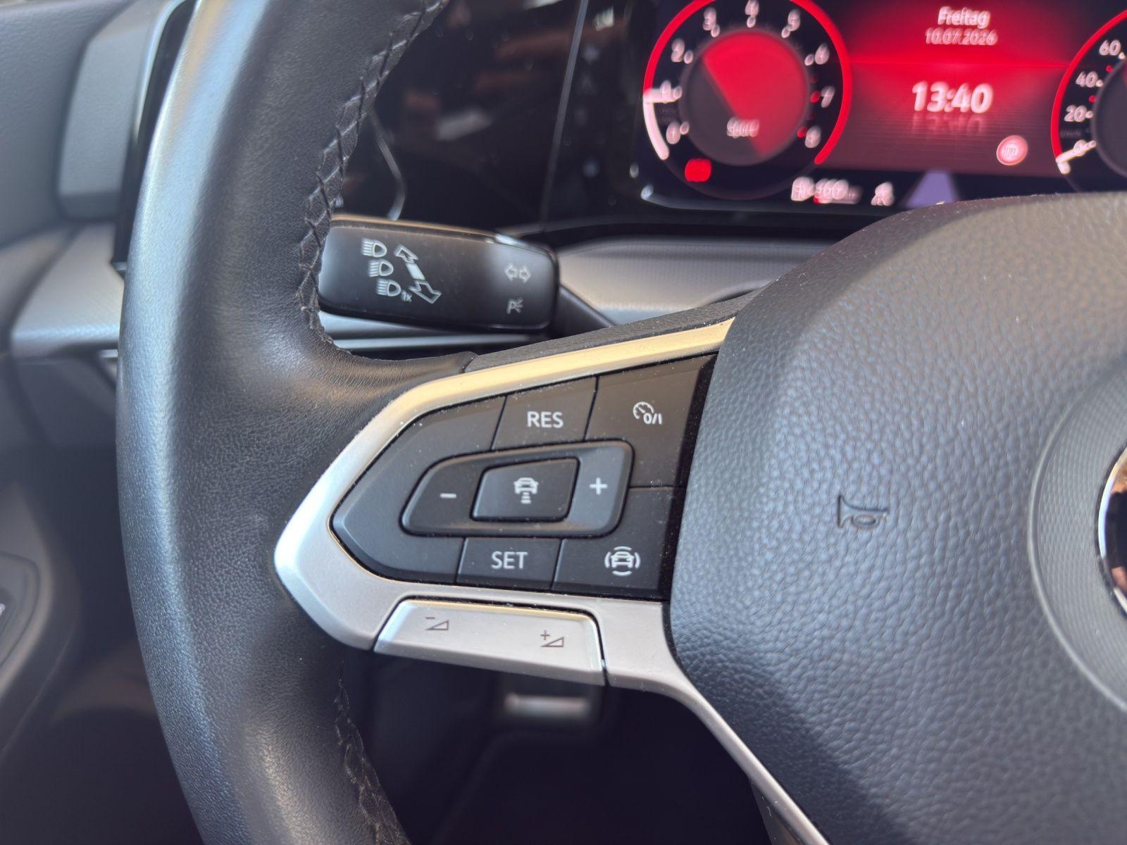 Volkswagen Golf VIII Variant 1.5 TSI ACTIVE*LED*AHK*KAMERA*, миниатюра 22