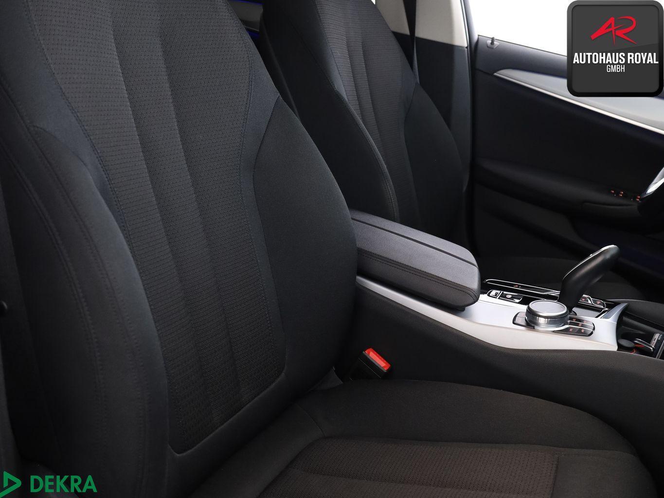 BMW 520 d T ACC,KAMERA,CARPLAY,TOTWINKEL,SPURHALTE, миниатюра 12