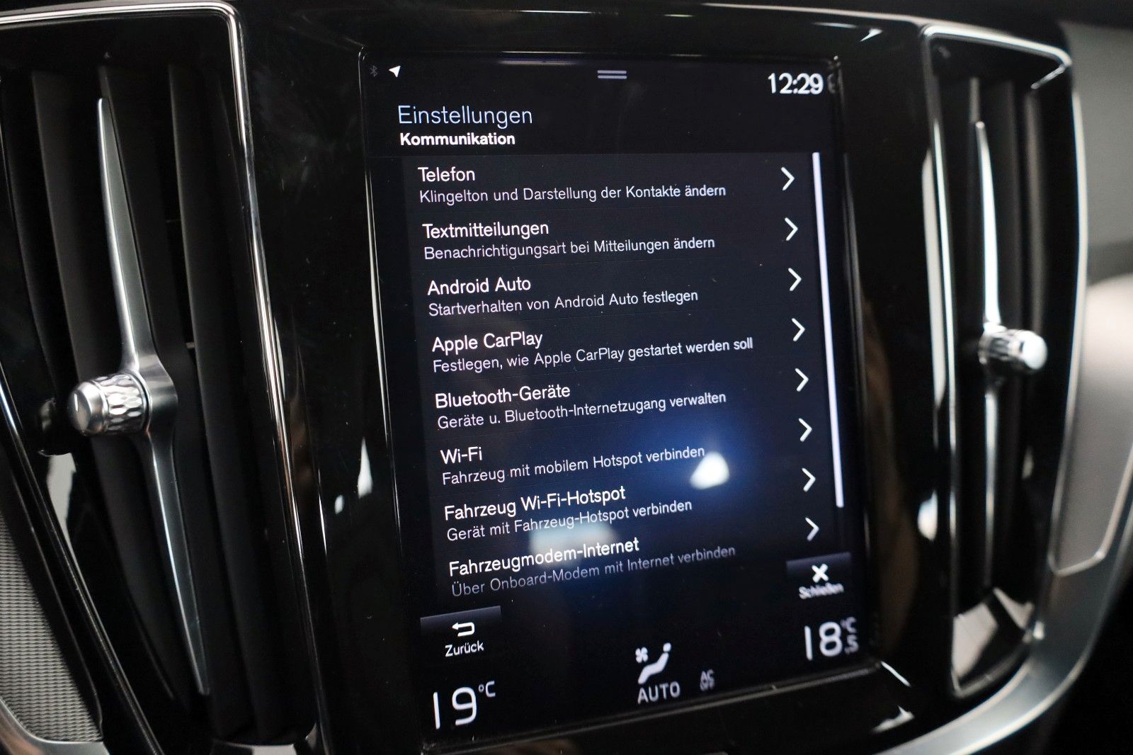 Fahrzeugabbildung Volvo V60 R Design Leder,Navi,LED,Harman/K,Kamera