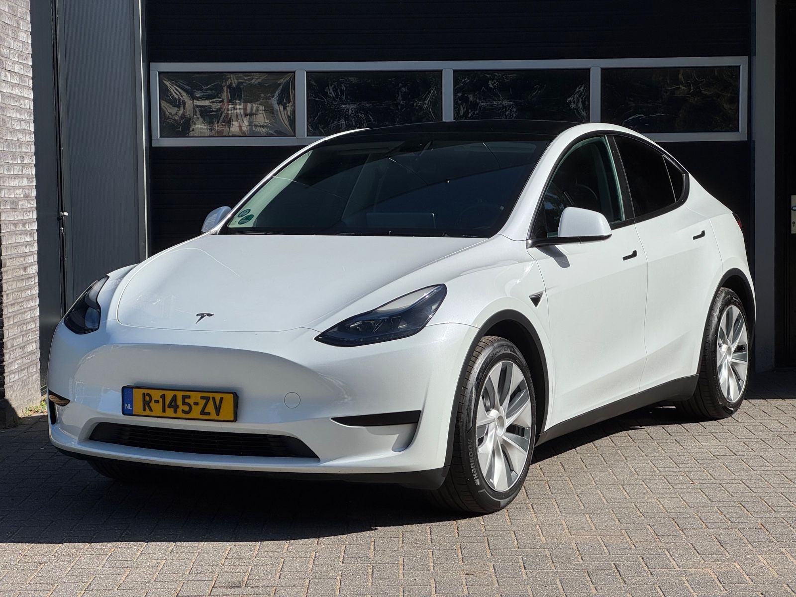 Tesla Model Y RWD 58 kWh Pano, Auto Pilot, Camer