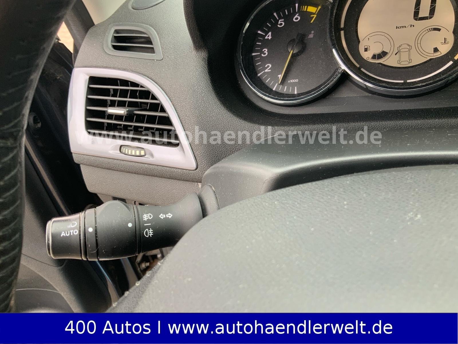 Renault Megane 2015 — photo 15