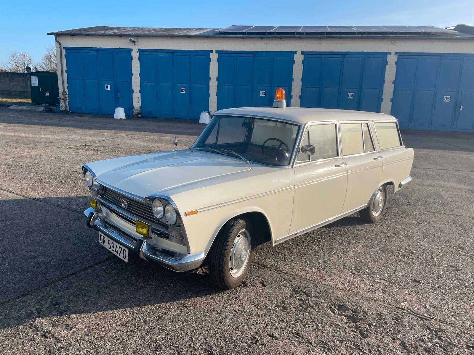 Seat 1500 Krankenwagen Oldtimer