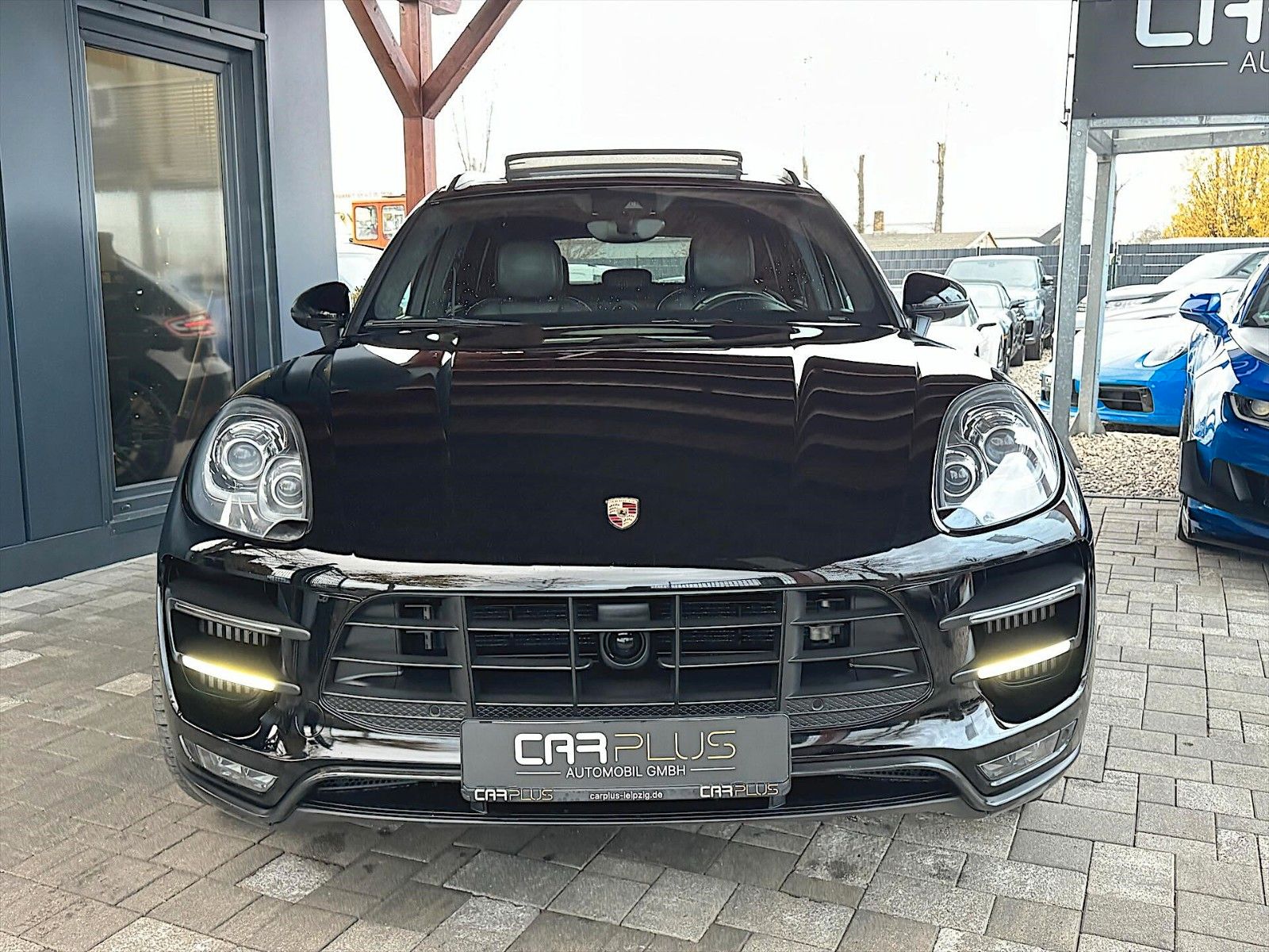 Fahrzeugabbildung Porsche Macan Turbo Carbon CHRONO *ACC*PANO*21 ZOLL*