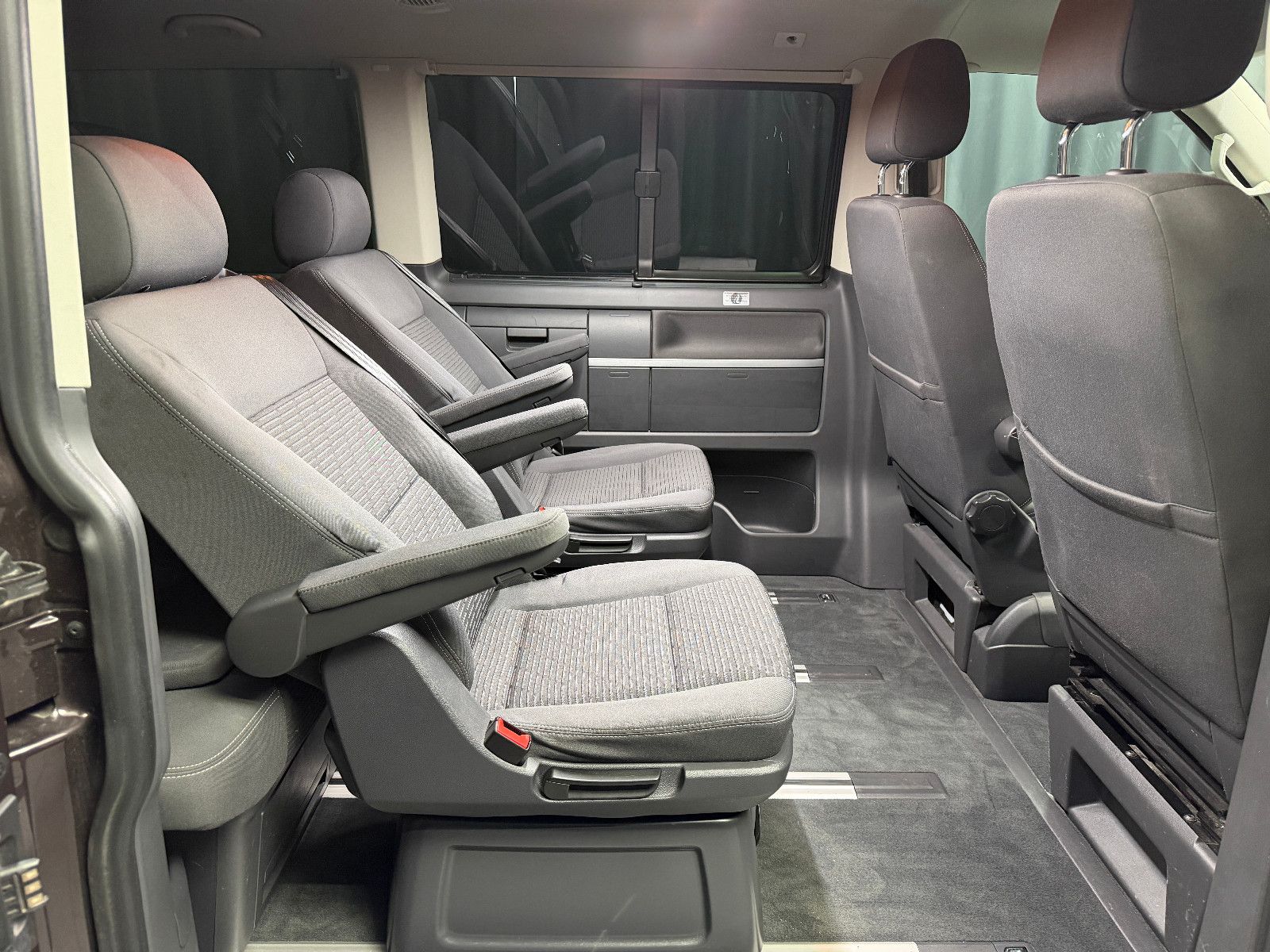 Fahrzeugabbildung Volkswagen Volkswagen T5 Multivan Comfortline 4Motion