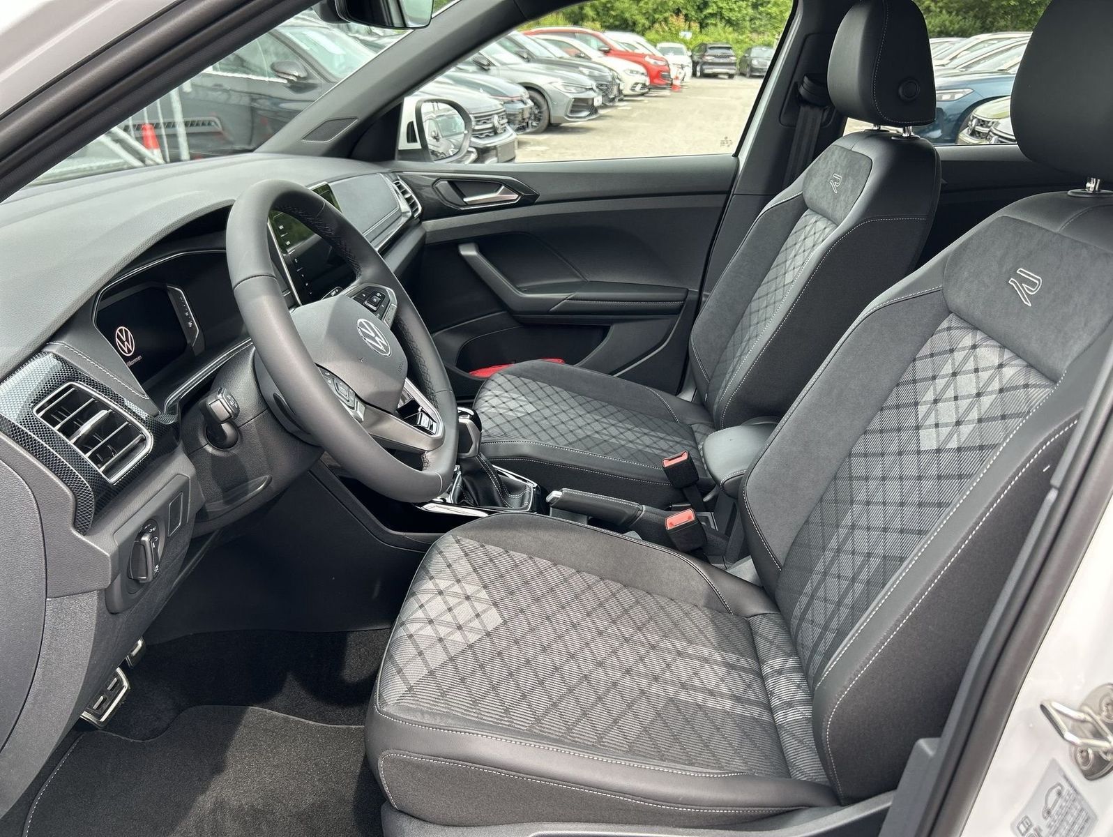 Volkswagen T-Cross - Bild 8