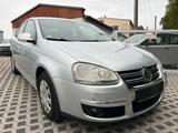 Volkswagen Jetta 1.9tdi V United*DSG*Navi*Pdc*Sitzhzg* - Volkswagen Jetta: 1.9