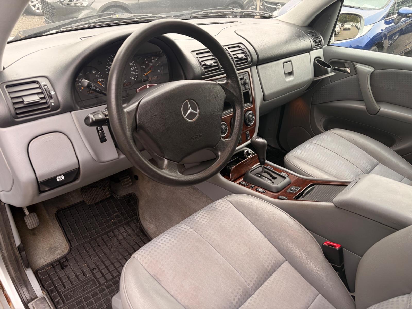 Mercedes-Benz ML270 2004 — фото 15