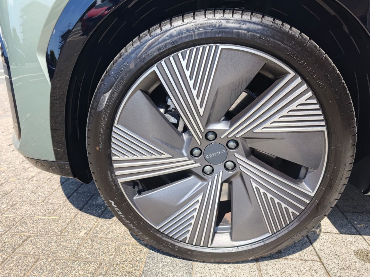 Lynk & Co 08
