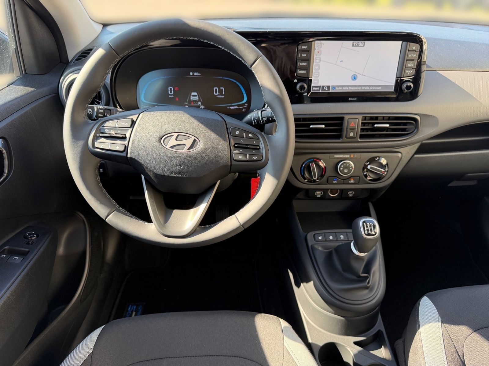 Fahrzeugabbildung Hyundai i10 1.0 Trend Navi Kamera Sitzheizung