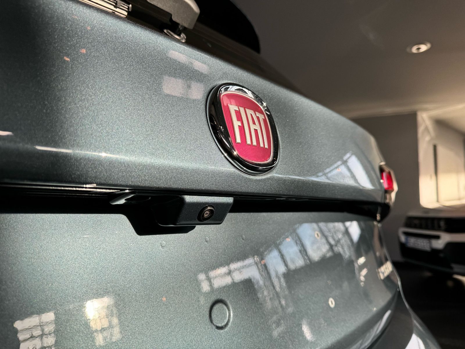 Fahrzeugabbildung Fiat FIAT TIPO 5-TÜRER HYBRID/ TECHPAK./ KOMFPAK.