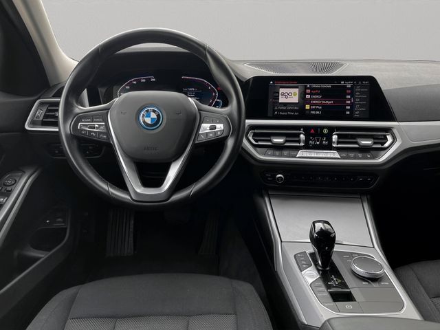 Foto Nummer 11: BMW 330e xDrive