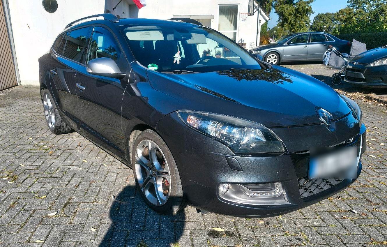 Renault Megane 2013 — rear view