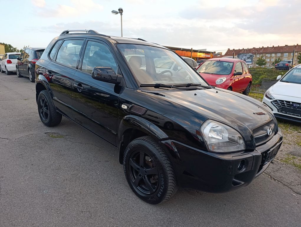 Hyundai Tucson Tucson 2.0 GLS*TÜV NEU*KLIMA*AHK*NUR 145TKM*ALUF