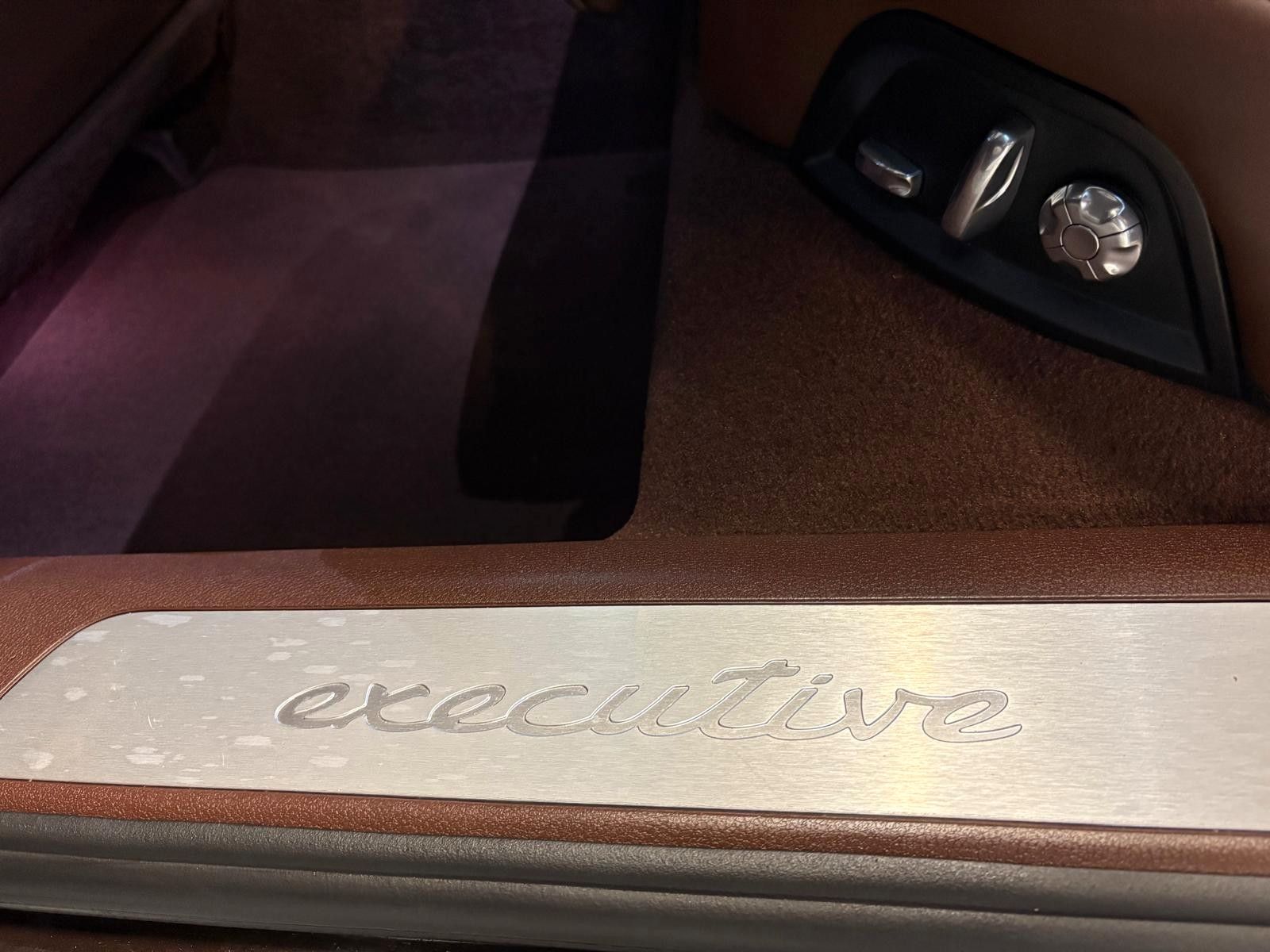 Fahrzeugabbildung Porsche Panamera Turbo S E-Hybrid Executive