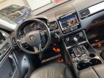 Volkswagen Touareg V6 TDI BMT DSG *NAVI*XENON*LEDER*DAB*