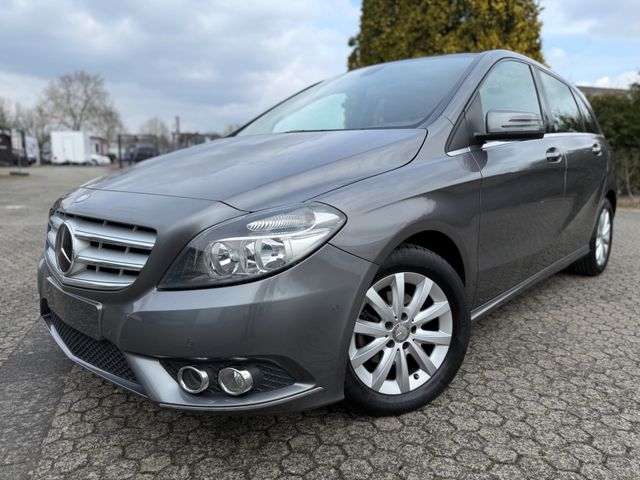 Mercedes-Benz B 180 CDI / d* AUTOMATIK*NAVI* KAMERA*AHK*1.HAND