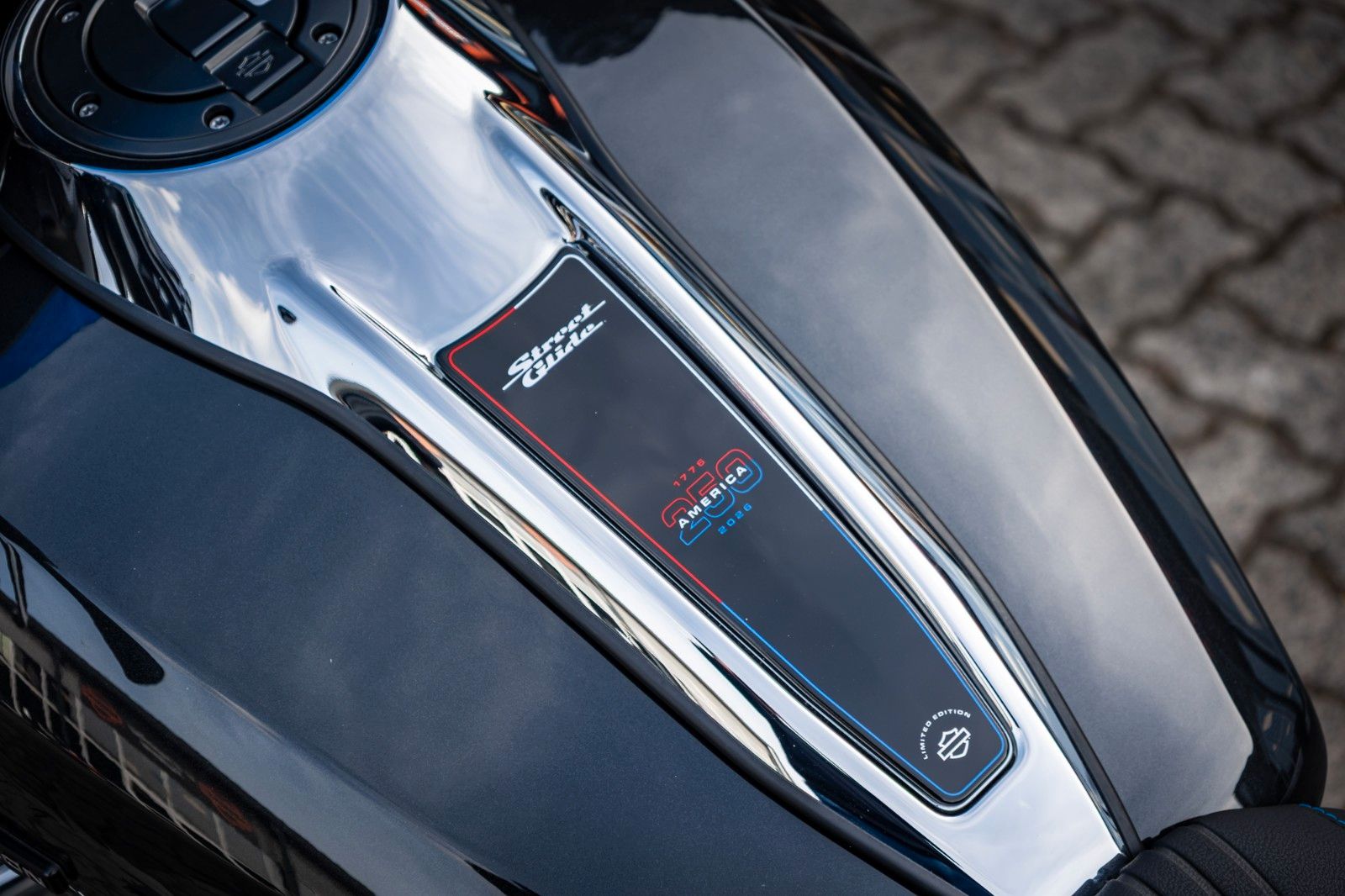 Fahrzeugabbildung Harley-Davidson Street Glide FLHX MY26 117 CUI