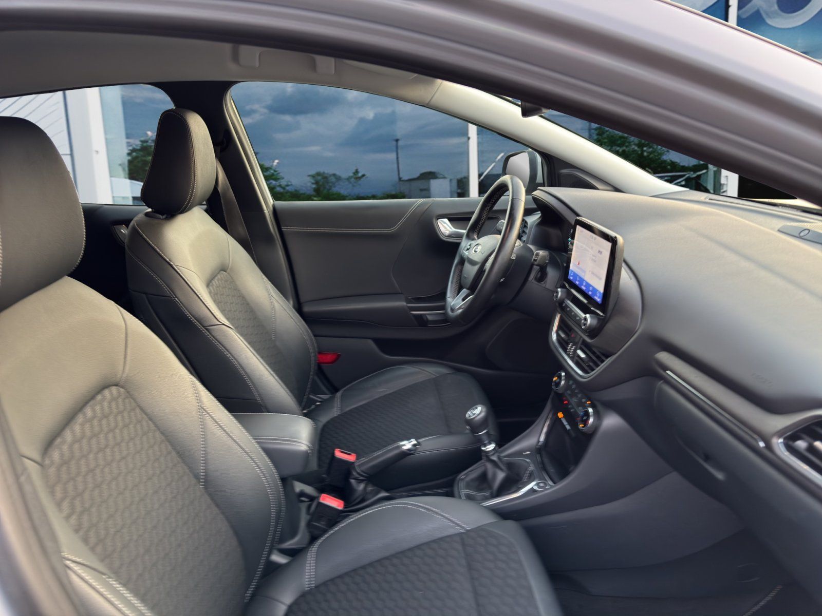 Fahrzeugabbildung Ford Puma Titanium X