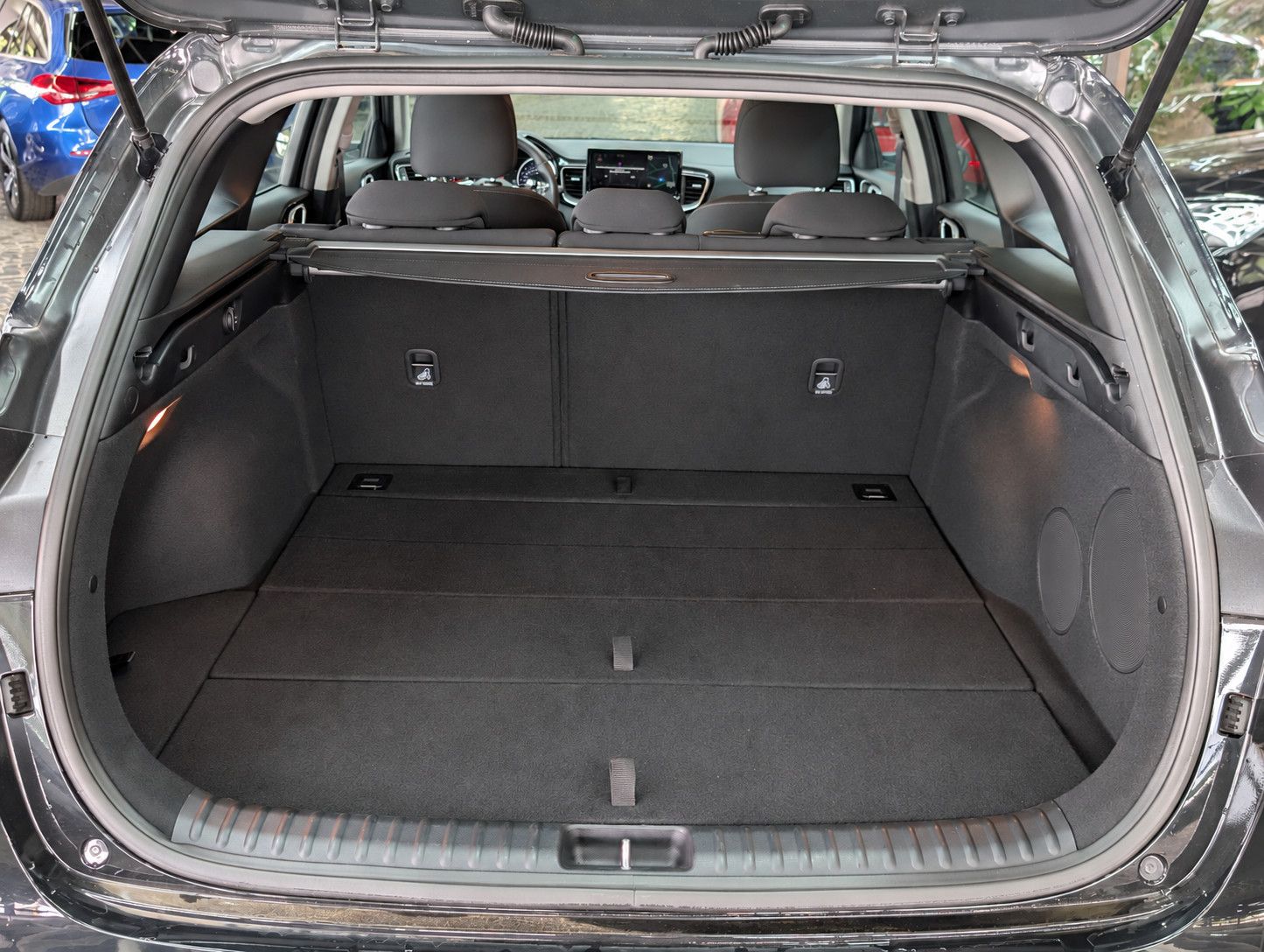 Fahrzeugabbildung Kia cee'd Sportswagon 1.5 DCT Spirit ACC*JBL*KAM*7J