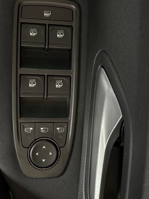 Fahrzeugabbildung Dacia Bigster Expression TCe 140