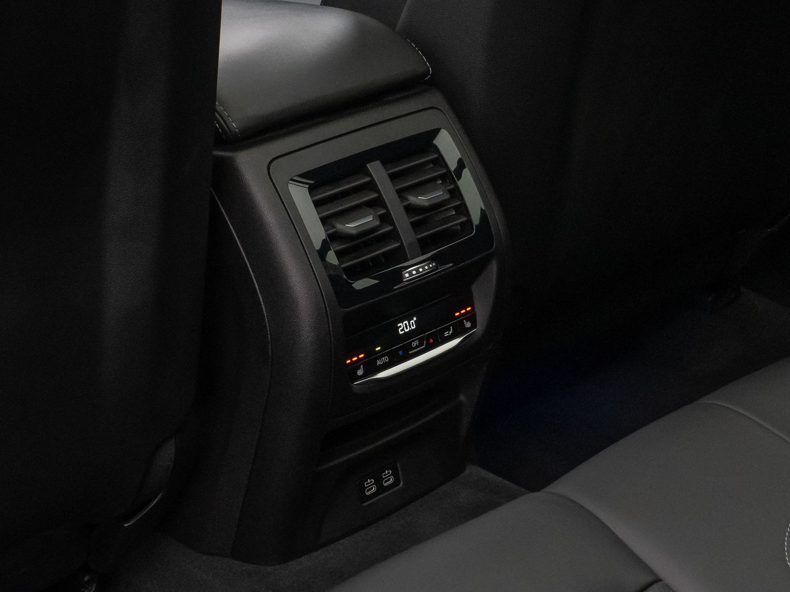 Fahrzeugabbildung BMW X3 M Competition Panorama Laser 360° HUD H/K AHK