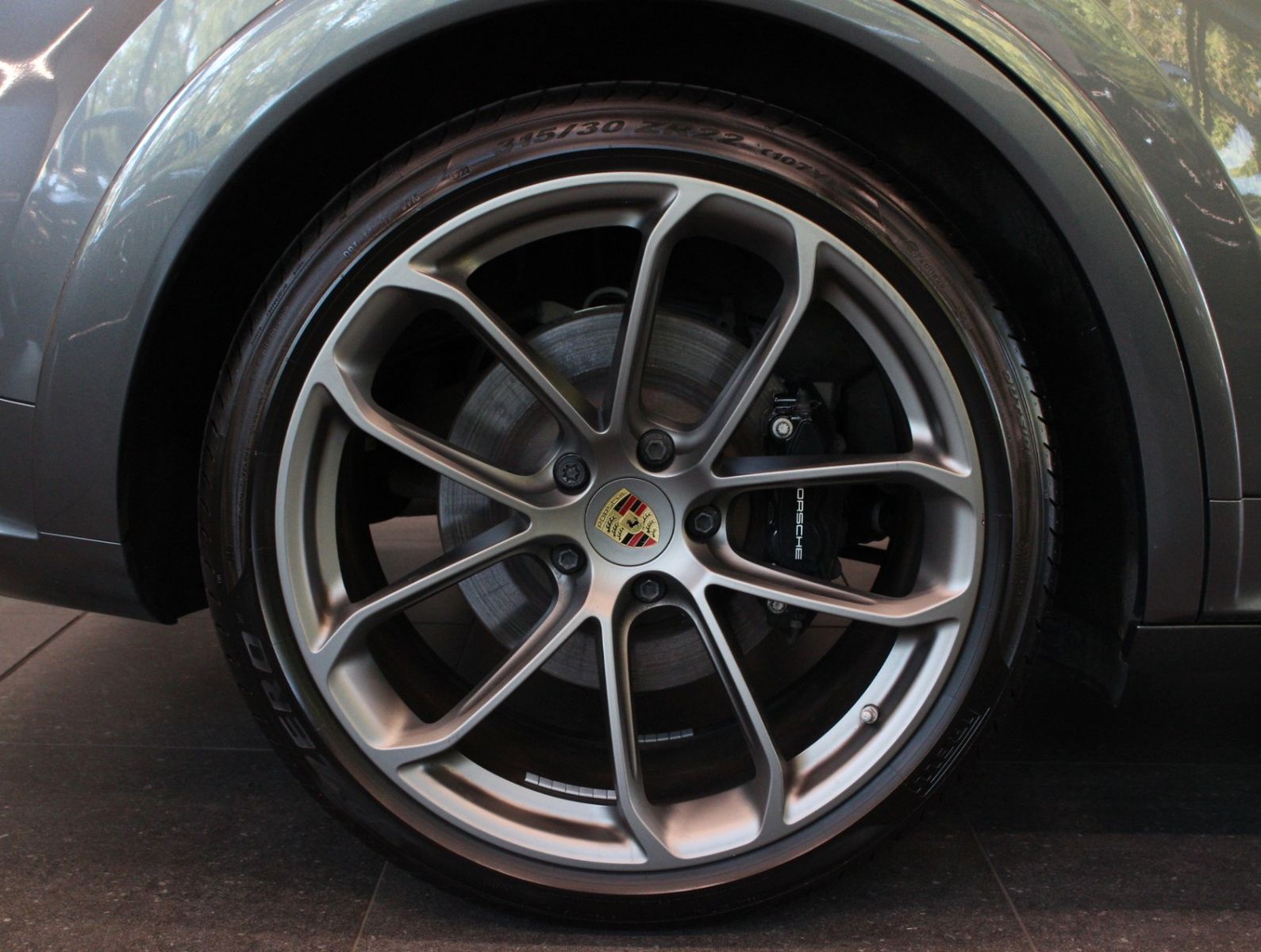 Fahrzeugabbildung Porsche Cayenne GTS Sport Chrono+Sport Design+HUD+ACC