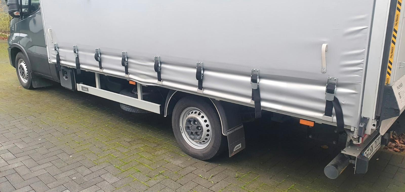 Iveco Daily 35S18 Schiebeplane LKW Schlafkabine & StHz