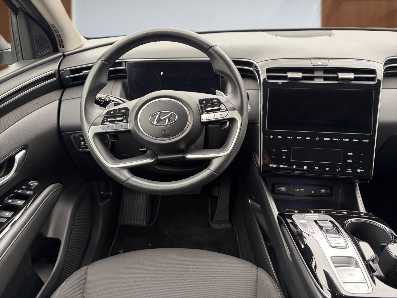 Fahrzeugabbildung Hyundai TUCSON TREND SHZ*LHZ*NAVI*KRELL*ZV*PANO*