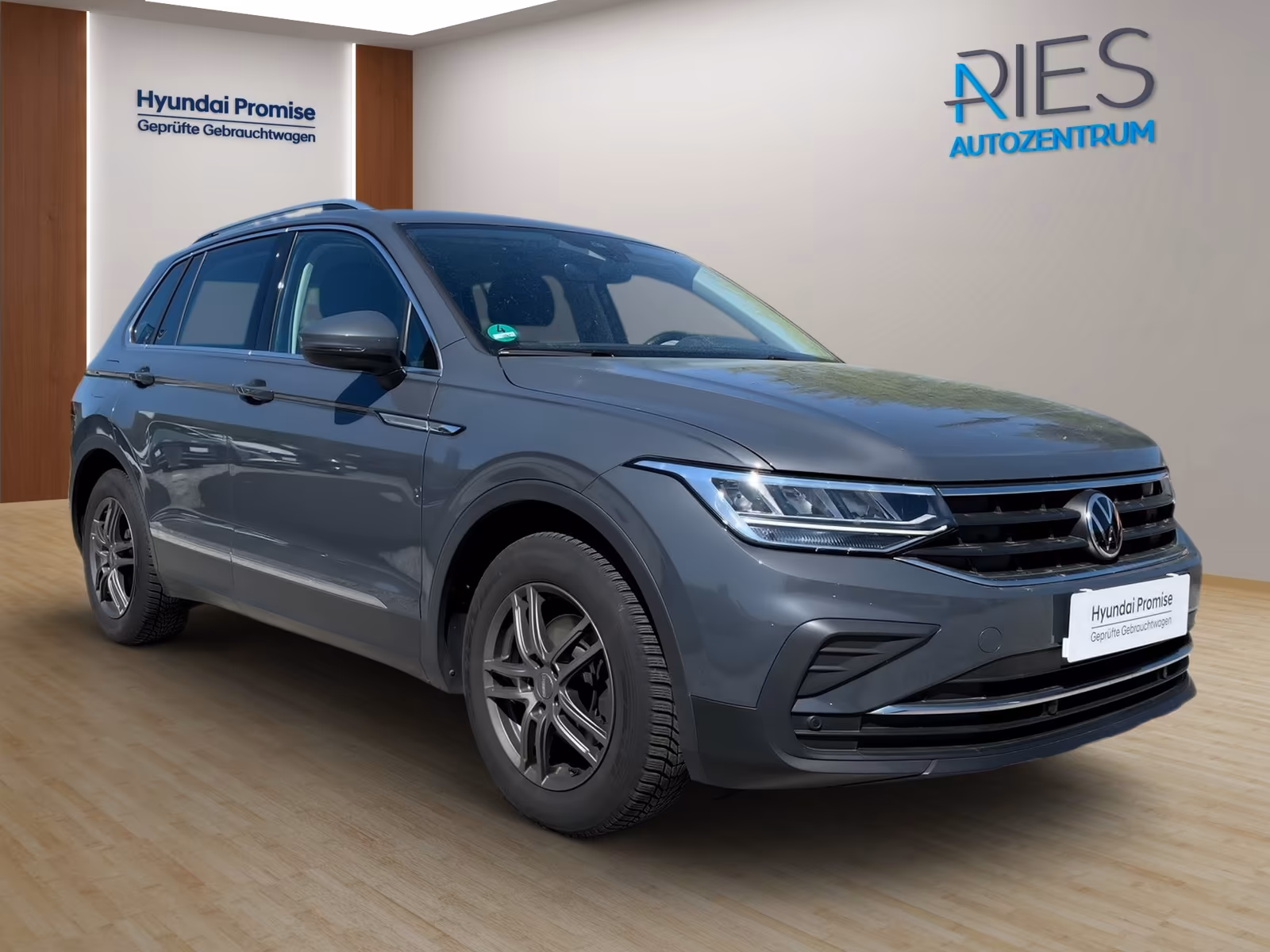 Volkswagen Tiguan 1.5 TSI BMT Life KlimaA*LED*SHZ*el.Heck