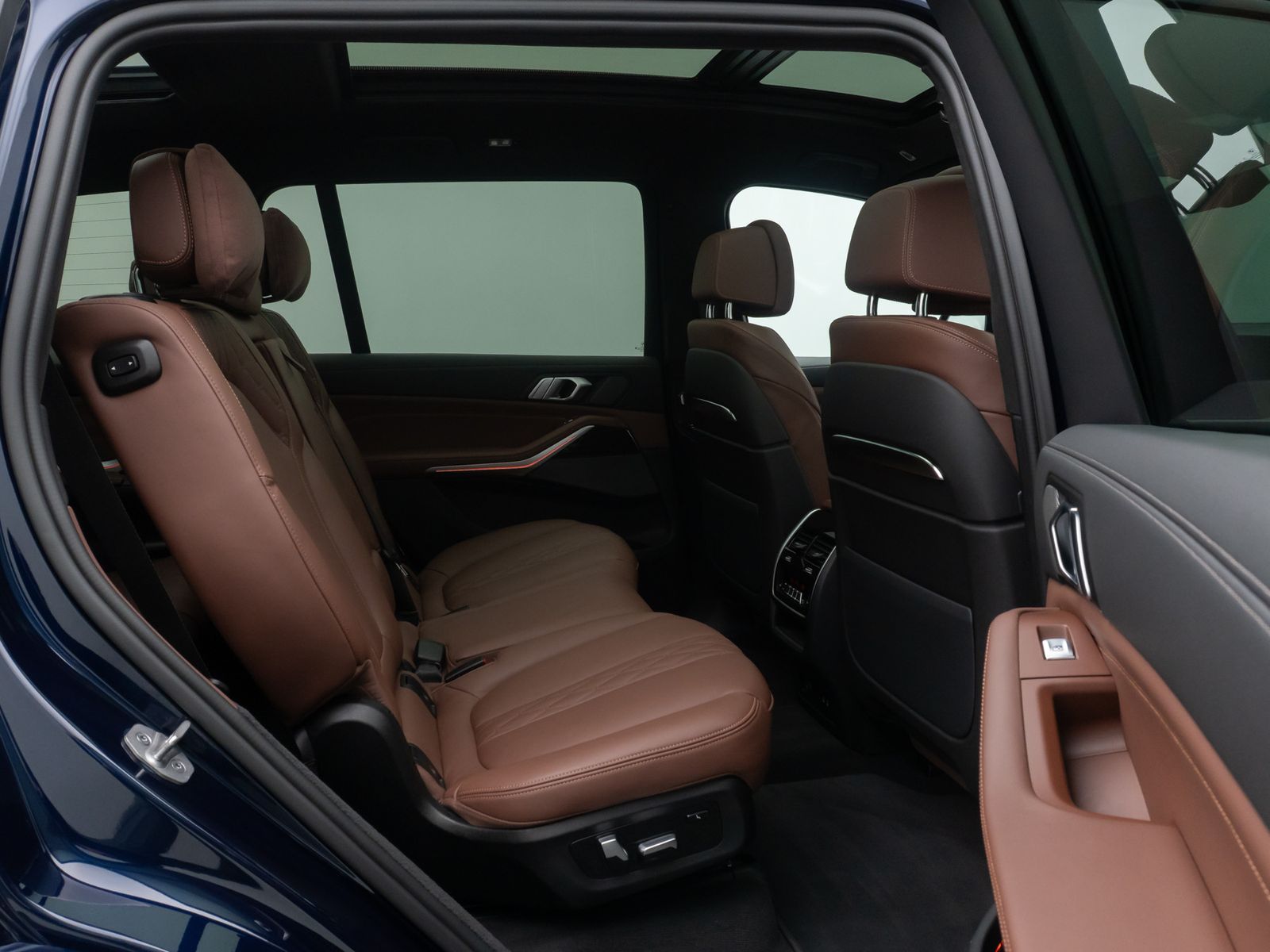 Fahrzeugabbildung BMW X7 xD40d M Sport 360&deg; SkyLounge H/K Individual