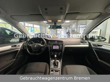 Volkswagen Golf - 8