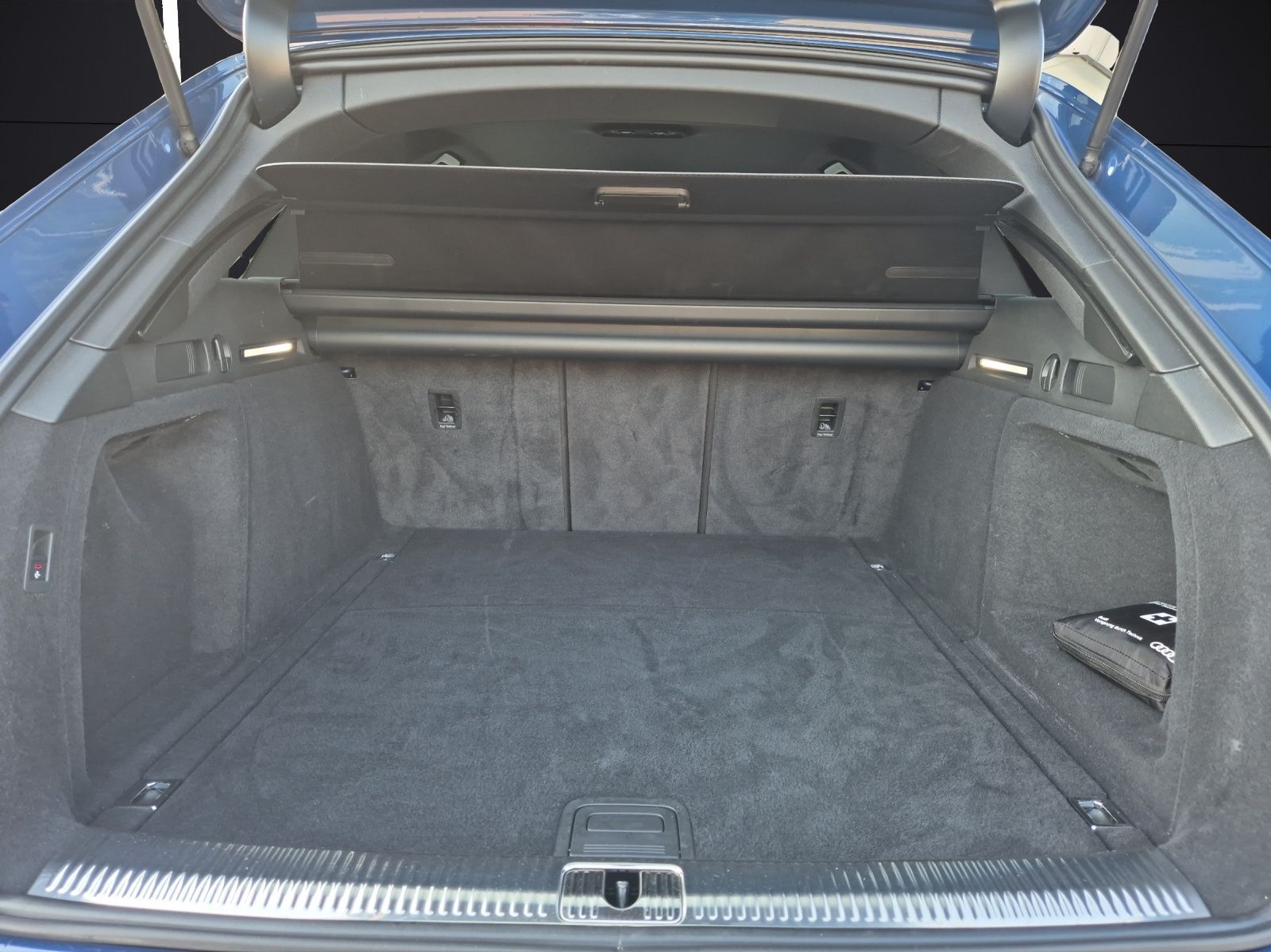 Fahrzeugabbildung Audi A4 Avant 40 TDI quattro S-line S-tronic Matrix A
