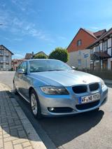 BMW E90 320i Unfallfrei gepflegt - BMW 320 mit Benzin-Antrieb: Limousine, 320i E90