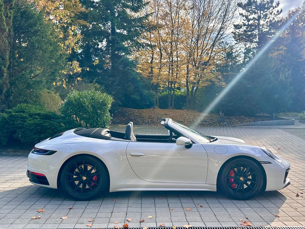 Porsche 992