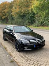 Mercedes-Benz 220 TÜV bis 10/27 - Mercedes-Benz 220 aus 2009