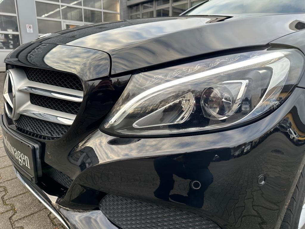 Fahrzeugabbildung Mercedes-Benz C 220 dT Avantg. Totwi. SDHZ LED SHZ KeyLess KAM