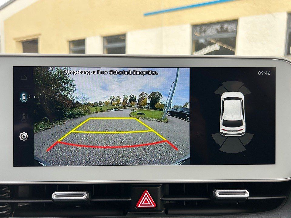 Fahrzeugabbildung Hyundai IONIQ 5 77kWh TECHNIQ ASSIST-P 20ALU 476KM-RANGE