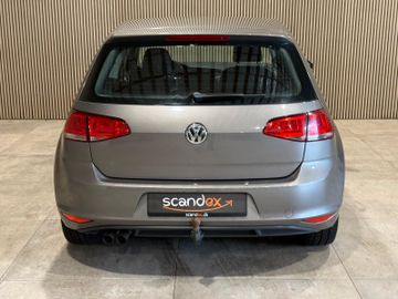 Volkswagen Golf - 4