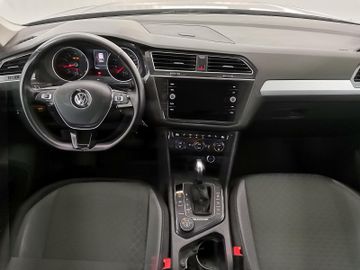 Volkswagen Tiguan - 10