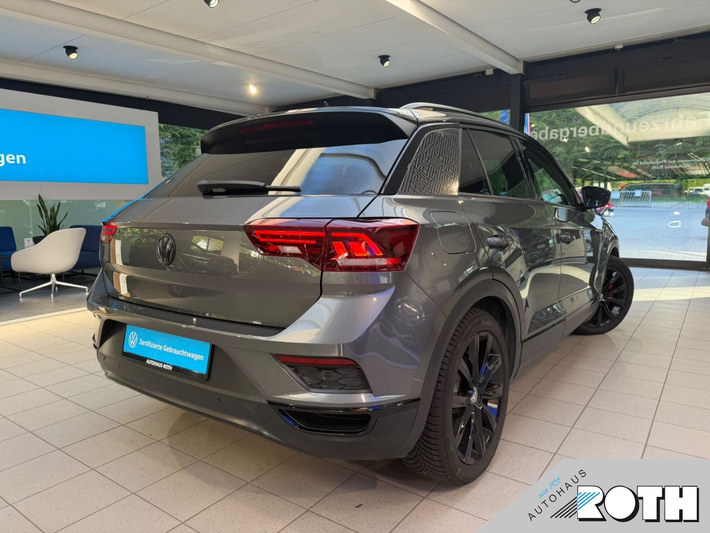 Volkswagen T-Roc 2.0 TSI 4M Sthzg DCC AHK NAVI RFK Beats Sh foto 3