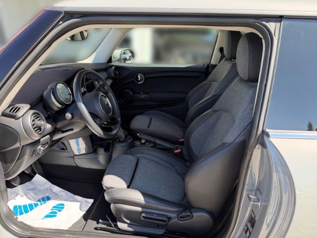 Fahrzeugabbildung MINI One +RADIO+KLIMA+LED+PDC+TEMPOMAT+BT+UVM+