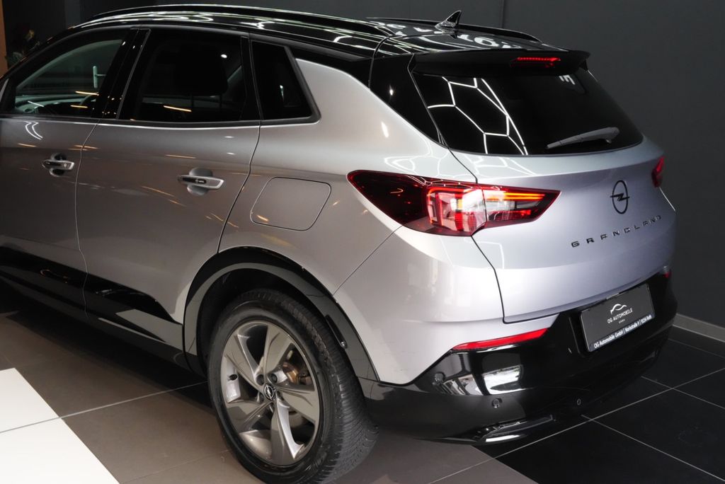 OPEL Grandland GS Line 1.6 T Hybrid 4x4*ACC*360*NAVI OPEL Grandland GS Line 1.6 T Hybrid 4x4*ACC*360*NAVI