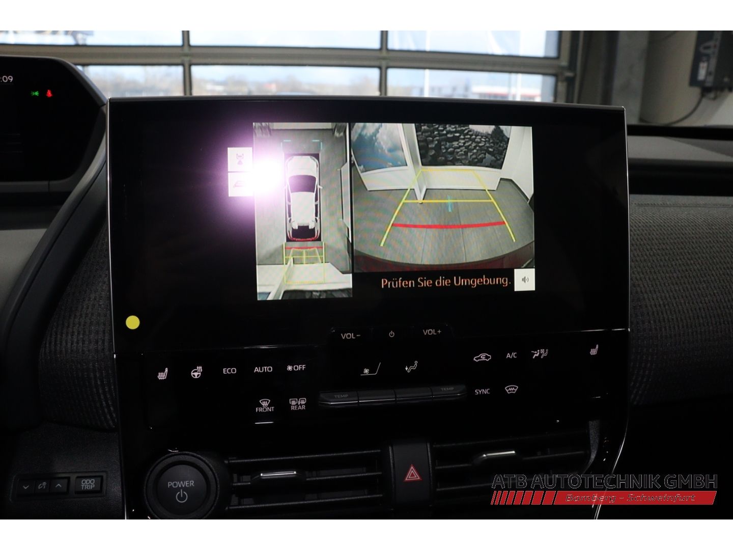 Fahrzeugabbildung Toyota bz4X 71,4 kWh 11-kW-Lader 4x2 Comfort-P