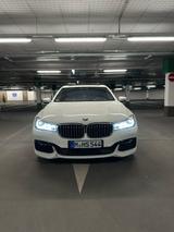 BMW 750i xDrive - M Paket - BMW 750 von privat