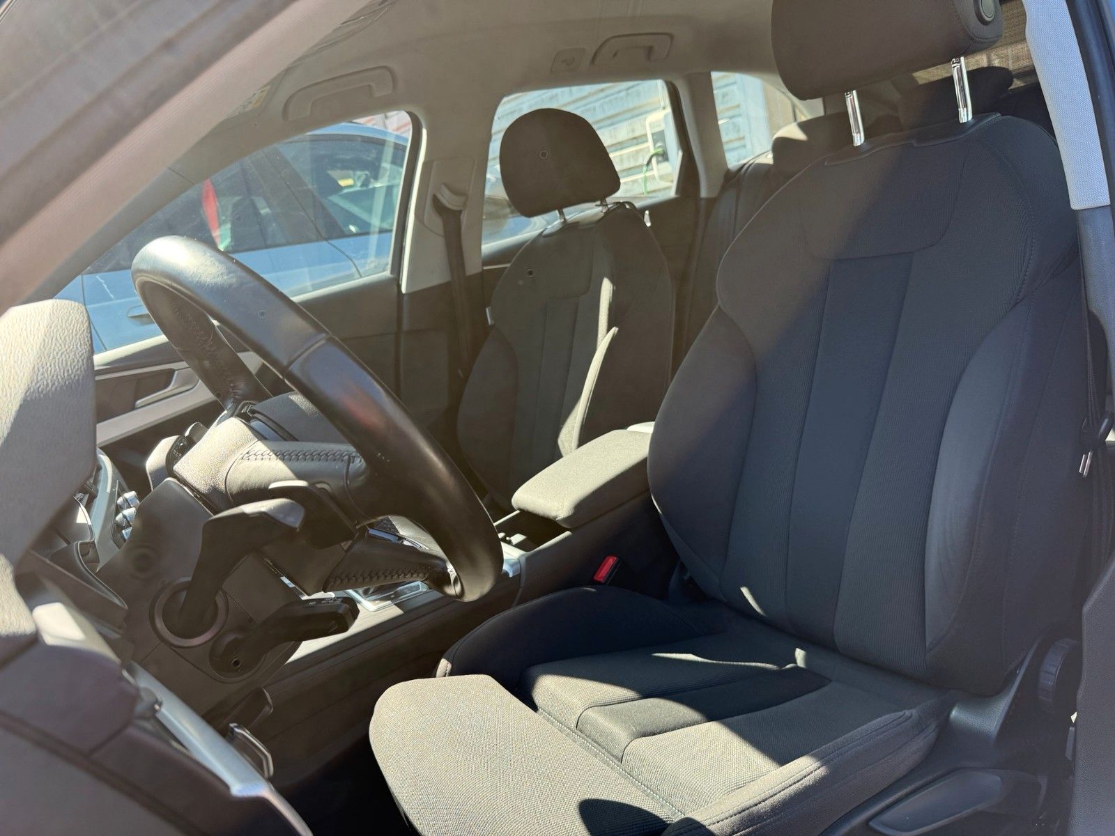 Fahrzeugabbildung Audi A4 Avant sport ultra