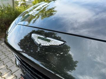 2020 Aston Martin DBX 缩略图 12