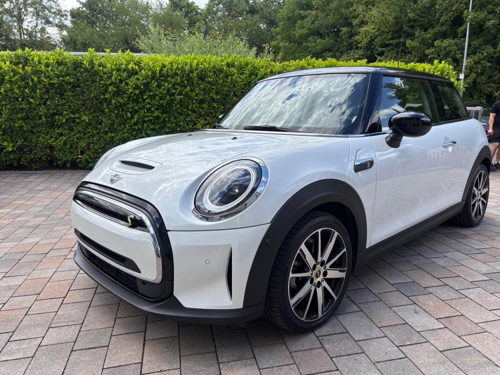 MINI Cooper SE Pano HUD Navi LED KAM H/K 17"  Ufrei