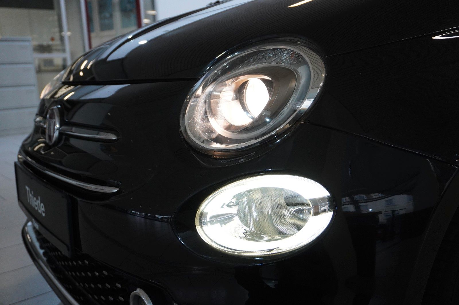 Fahrzeugabbildung Fiat 500 1.2 LOUNGE LED/PANO./USB/NEBEL/TOUCH/PDC