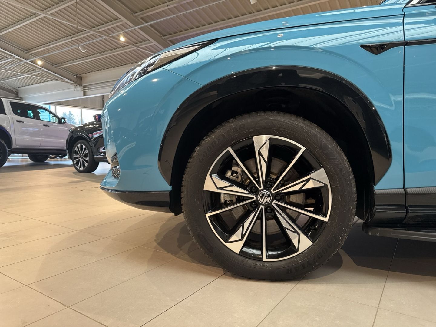 Fahrzeugabbildung MG HS 1.5 PHEV 200 kW Luxury EU6e Navi Leder Memory