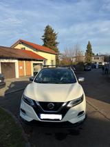 Nissan Qashqai 1.6 Tekna+/4x4/1.H/PANO/LEDE/SHZ/8F/BOSE - Nissan Qashqai mit Diesel-Antrieb: Allradantrieb, 1.6